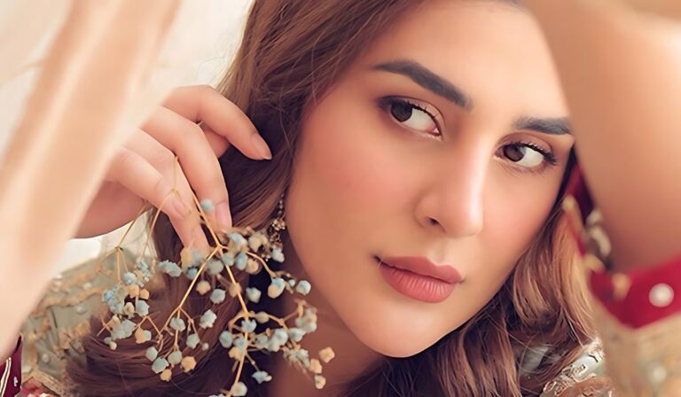 Pakistani Actress kubra khan